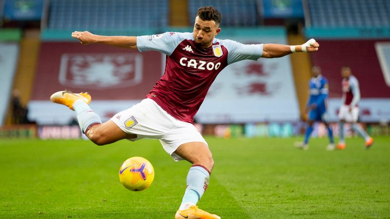 Mahmoud Trezeguet từng để lại dấu ấn với tốc độ ở Aston Villa